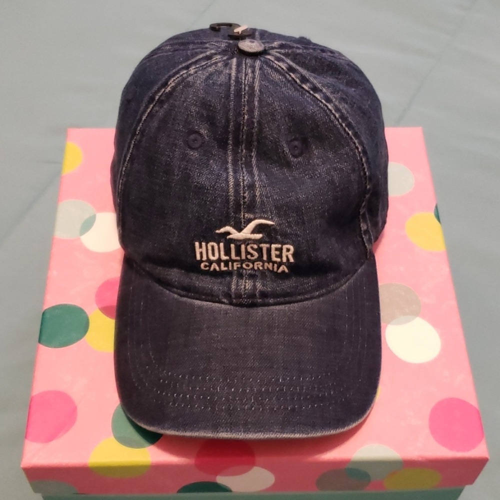 Hat - Picture 1 of 4